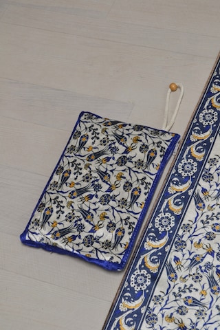 Çantalı Fermuarlı Seccade Lale Desenli Lacivert L012 Hafif Ve İnce Dokulu