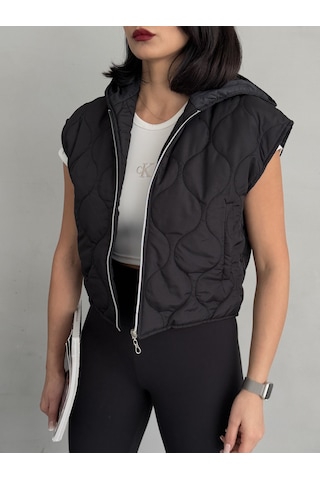 Kadın Cepli Kapitone Kapüşonlu Crop Yelek Siyah