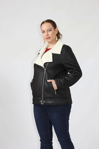 Moda Berray 3263 Kısa Içi Kürklü Eteği Kemer Detaylı Kaban Siyah Siyah