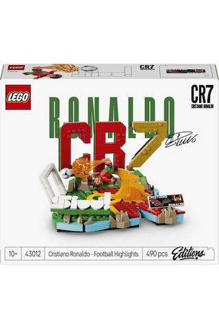 LEGO® Editions Cristiano Ronaldo – Unutulmaz Futbol Anları 43012 - 10 Yaş ve Üzeri Çocuklar için Dekoratif Futbol Modeli Yapım Seti (490 Parça)