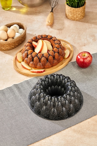 Polochef Prizma Döküm Granit Kek Kalıbı Siyah 26 Cm Siyah