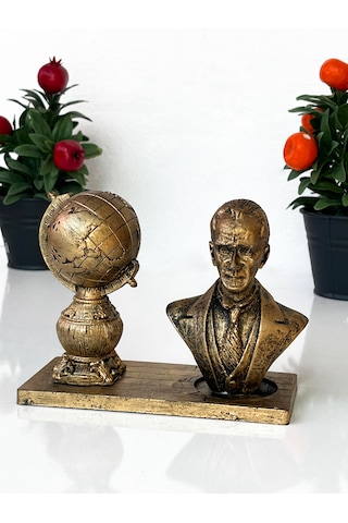 Atatürk Ve Dünya Küresi Figürü Dekoratif Anı Ve Masa Üstü Bibl