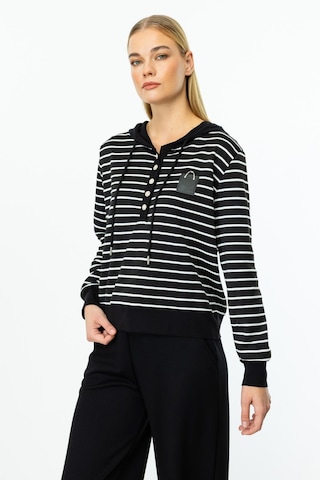 On Fashion Çizgili Kapşonlu Uzun Kol Sweat Siyah
