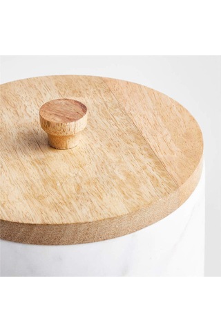 Crate & Barrel Ahşap Kapaklı Küçük Beyaz Mermer Kutu, Şık Ve Doğal Depolama Saklama Kapları Çok Renkli