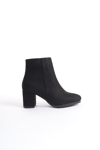 Kadın Liva Düz Topuklu Kısa Bot Siyah Süet