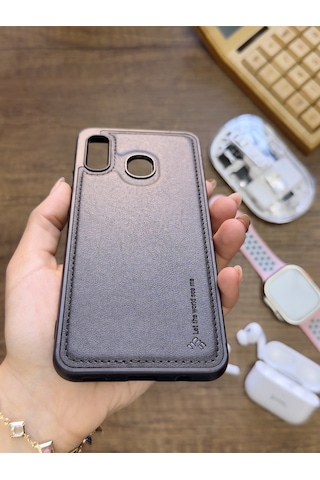 Samsung Galaxy A20 / A30 Uyumlu Premium Deri Dokulu Darbelere Karşı Dayanıklı Nazal Silikon Kılıf Siyah