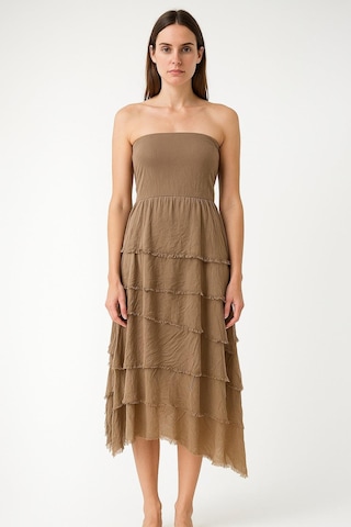 İtalyan 2 Beden Ince Gösteren Kat Kat Ipek Etek & Straplez Elbise Camel