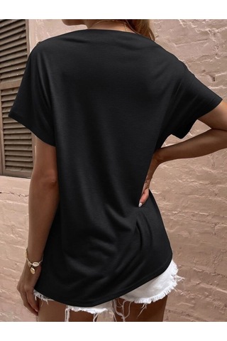 Soonaksesuar Kadın Tek Omuzu Açık Düğme Detaylı Salaş Viskon Bluz Siyah