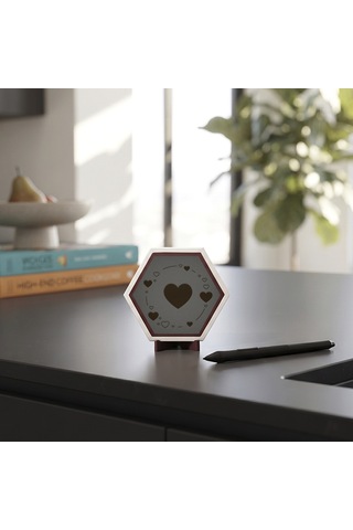 Kalp Serisi Modern Masaüstü Süsü Yaşam Alanlarınıza Sıcaklık Ve Pozitif Enerji Katan Estetik Bir Dekoratif Parça 10x10 Cm, Kül Gri