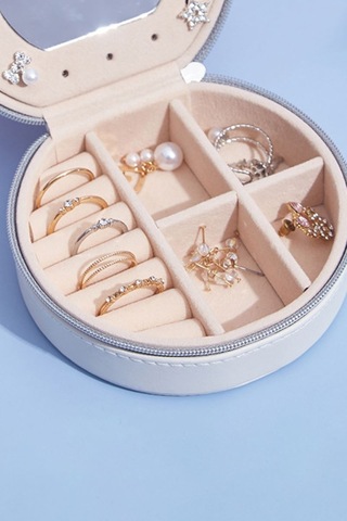 Chavin Beyaz Deri Seyahat Yüzük Küpe Kolye Takı Kutusu St1-69by Beyaz