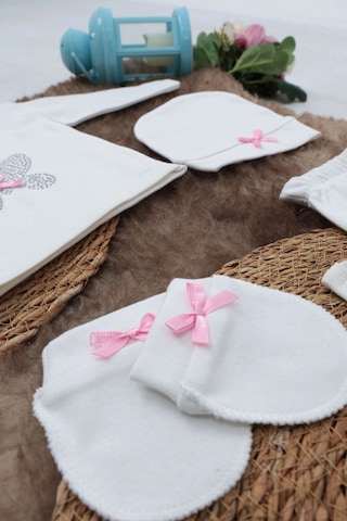 Sema Baby 5 Parça Hastane Çıkışı Zıbın Seti 0-3 Ay - Pink Butterfly Beyaz