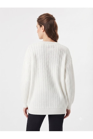 Neden Tekstil Beyaz Kadın Triko Oversize Kazak
