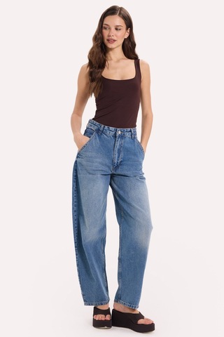 Tudors Kadın Slim Fit Dar Kesim Askılı Kare Yaka Sırtı Açık Sandy Kumaş Çıtçıtlı Kahverengi Body-51249