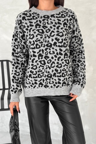 Femelle Kadın Gri Standart Beden Leopar Desen Oversize Triko Kazak
