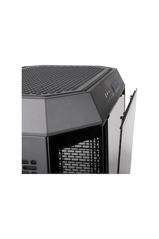 Thermaltake Astro X100 R7-7800X3D 64 GB 2 TB Nvme SSD 16 GB RTX5070TI Dos Masaüstü Oyuncu Bilgisayar