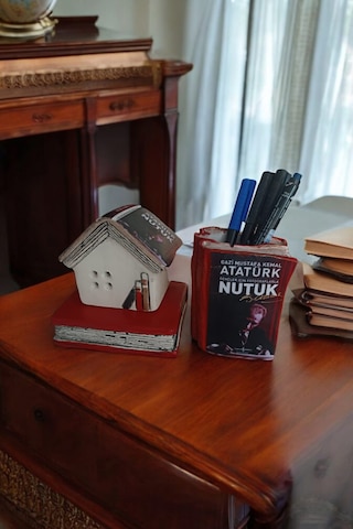 Atatürk'ün Nutuk Konseptli Hediyelik Kalemlik Ve Tütsülük 2li Set