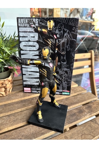 MARVEL-AVENGERS-IRON MAN ARTFX STATUE FIGURE 1/10