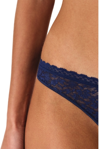 Penti Lacivert Easy Lace Dantel V Model Brazilian Külot