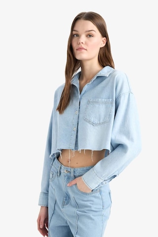 DeFacto Cropped Fit Kesik Uçlu Yumuşak Jean Gömlek D8756AX25SPNM85