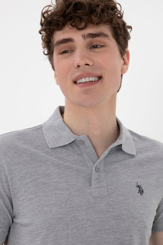 U.S. Polo Assn. Erkek Slim Fit Polo Yaka Gri Melanj Basic Tişört 50297984-VR086