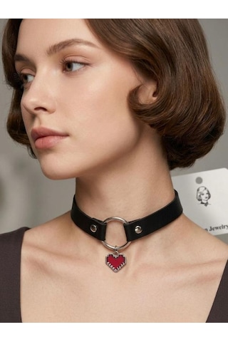 Siyah Pu Deri Haç Figürlü Choker Kolye Gümüş Renk Halka Detaylı Gotik Tarz Kadın Kolye Gtk66 Kırmızı