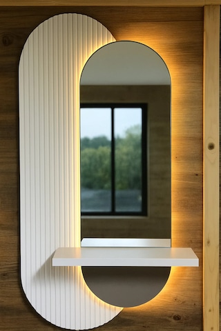 Aynalı Lüks Modern Led Duvar Dekoru Raflı Tasarım Uzaktan Kumandalı Ambiyans Işığı 110x46 Cm Beyaz