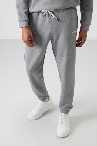Tommy Life Gri Melanj Pamuklu Kalın Yumuşak Dokulu Comfort Fit Nakışlı Erkek Eşofman Takım - 85254 GRİ MELANJ