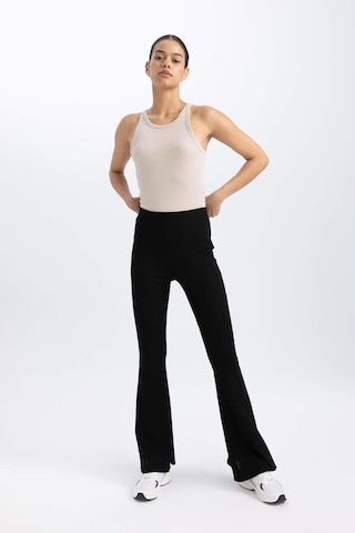 DeFactoFit Flare Fit Standart Boy Ribana Sporcu İnce Pantolon İspanyol Paça B9023AX24SMBK81