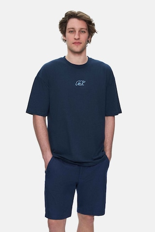 Ucla Sınclaır Lacivert Nakışlı Bisiklet Yaka Baskılı Standard Fit Erkek Tshirt Lacivert