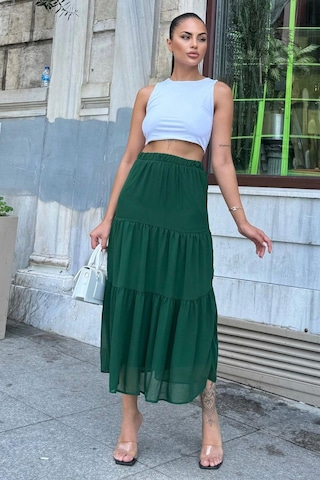 Kadın Yeşil Kat Kumaşlı, Rahat Kesim, Bel Lastikli, Uzun Şifon Etek