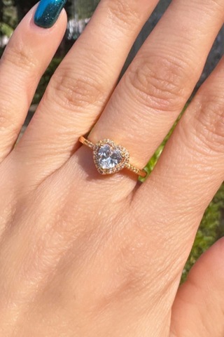 Taş Detaylı Gold Kalp Yüzük Gold