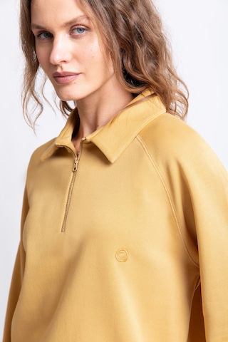 Polo Yaka Fermuarlı Organik Pamuklu Sweatshirt Hardal