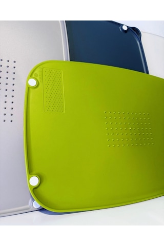 Mercansa Kaymaz Ayaklı Çift Taraflı Renkli Plastik Kesme Ve Doğrama Tahtası - Kaydırmaz Taban, Sarımsak Ezme Alanlı Renkli