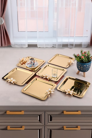 Papatya Aksesuarlı Kare Kahve Ve Çay Sunum Tesisi Gold