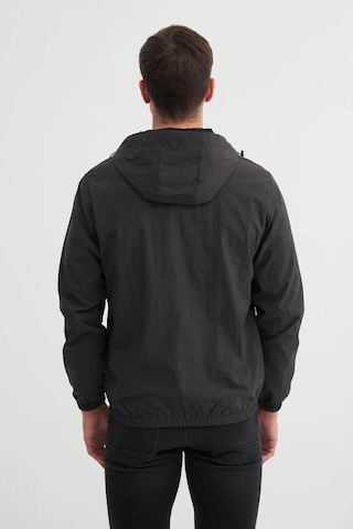 Cazador Crinkle Antrasit Erkek Mont 10200 Antrasit