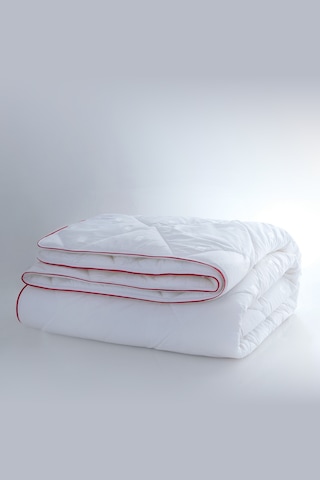 Yataş Bedding Dacron® 95 Çift Kişilik Yorgan Beyaz