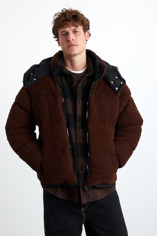 Vancuover Erkek Peluş Kumaşlı Çok Kalın Şişme Dış Giyim Casual Kahverengi Mont
