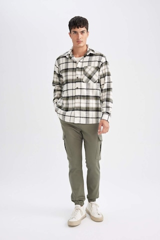 DeFacto Regular Fit Normal Kesim Kareli Oduncu Flanel Uzun Kollu Gömlek D1659AX24AUKH206 Haki
