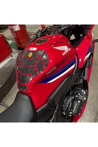 Grippatch Honda Cbr650r 2025 Kırmızı Motor İle Uyumlu Kaydırmaz 6d Karbon Ve Şeffaf 41 Parça Tank Pad Seti Gc41-2