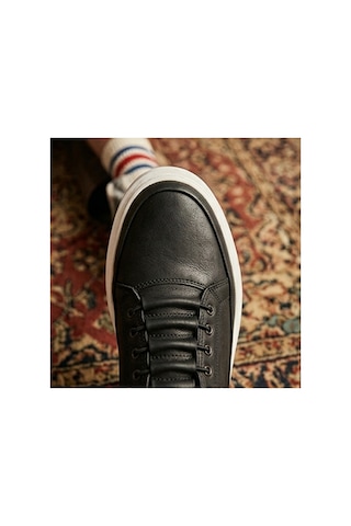 Genel Markalar Erkek Siyah Beyaz Tabanlı Retro Sneaker Siyah