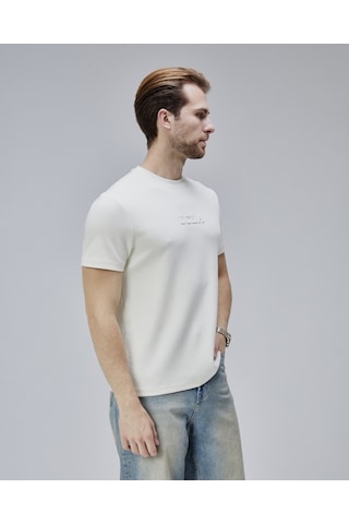 Canary Kemik Rengi Bisiklet Yaka Gofre Baskılı Modal Kumaş Standard Fit Erkek Tshirt Kemik Rengi