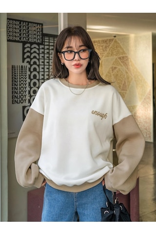 Kadın Beyaz Enough Baskılı Bej Kol Detay Oversize Sweatshirt Bej