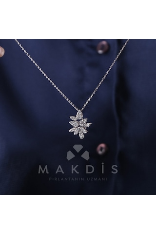0.90 Karat Tasarım Pırlanta Kolye - Hrd Sertifikalı