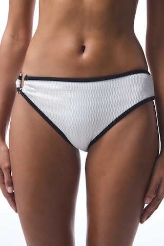 Penti Beyaz Nicole Tokalı Bikini Altı