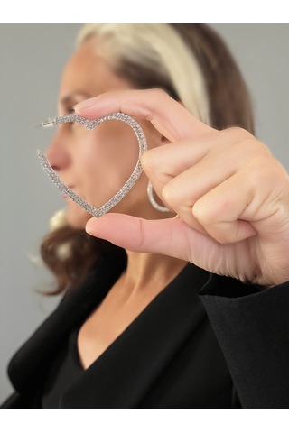 Büyük Kalp Model Beyoğlu Taşlı Abiye Gümüş Renk Küpe Gümüş