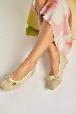 Fox Shoes Y250750702 Ten Süet Alçak Dolgu Tabanlı Kadın Ayakkabı Ten