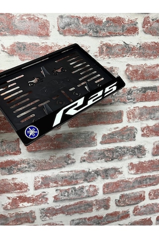 Yamaha R25 Siyah Pleksi Motor Plakalığı