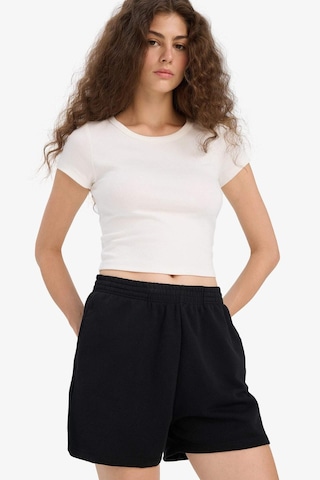 Defacto Regular Fit Beli Lastikli Basic Düz Şort F6803ax25hsbk81 Siyah