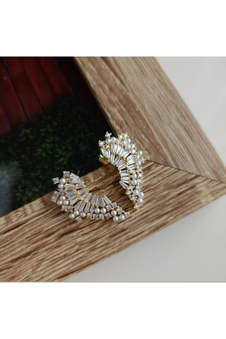 Lente Aksesuar Xuping Gold Baget Taşlı Ve İncili Lüks Yelpaze Küpe Gold - Gümüş