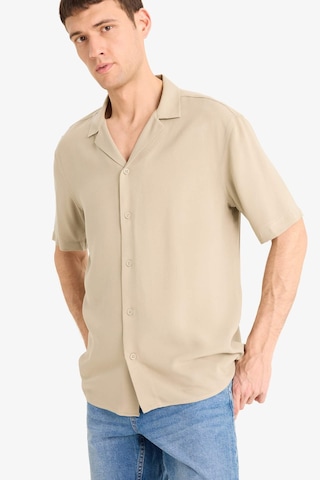 DeFacto Regular Fit Apaş Yaka Yazlık Kısa Kollu Gömlek E2533AX25SMKH488